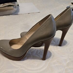 Calvin Klein Women's Gray Pumps